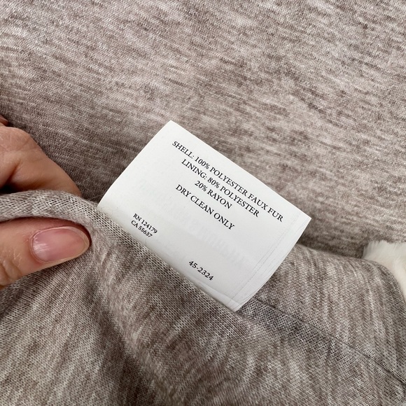 NWT Johnston and Murphy Faux Fur Reversible Poncho •OS• - Picture 6 of 9